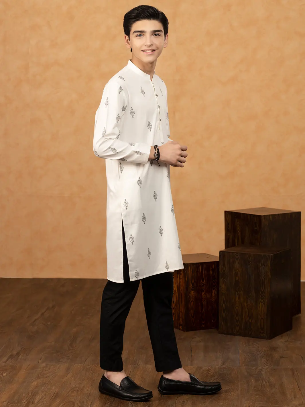 White Blended Kurta - Alt-K-047A 1