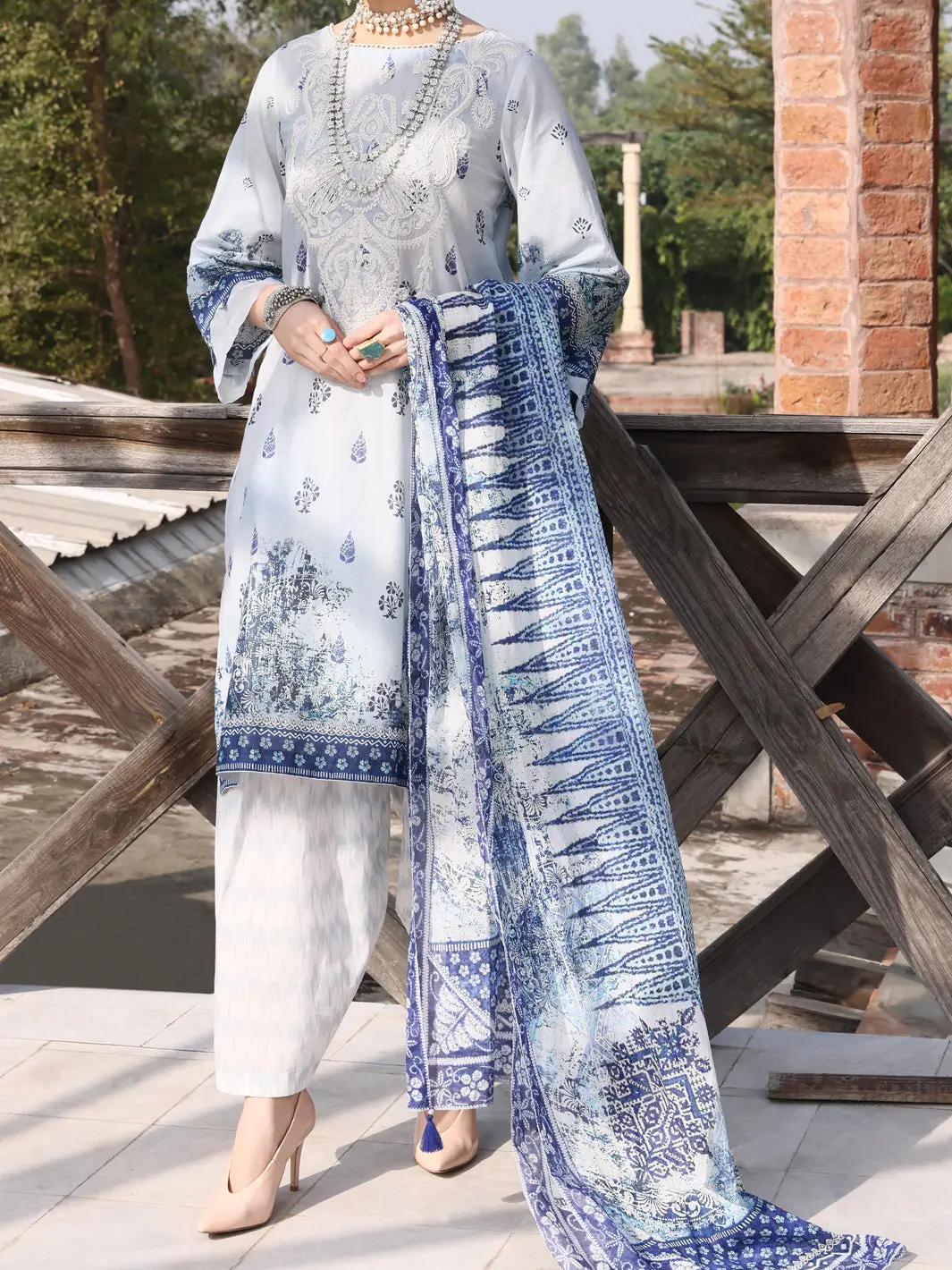 Grey Lawn 3Pc Unstitched - Alp-3Ps-1039 1