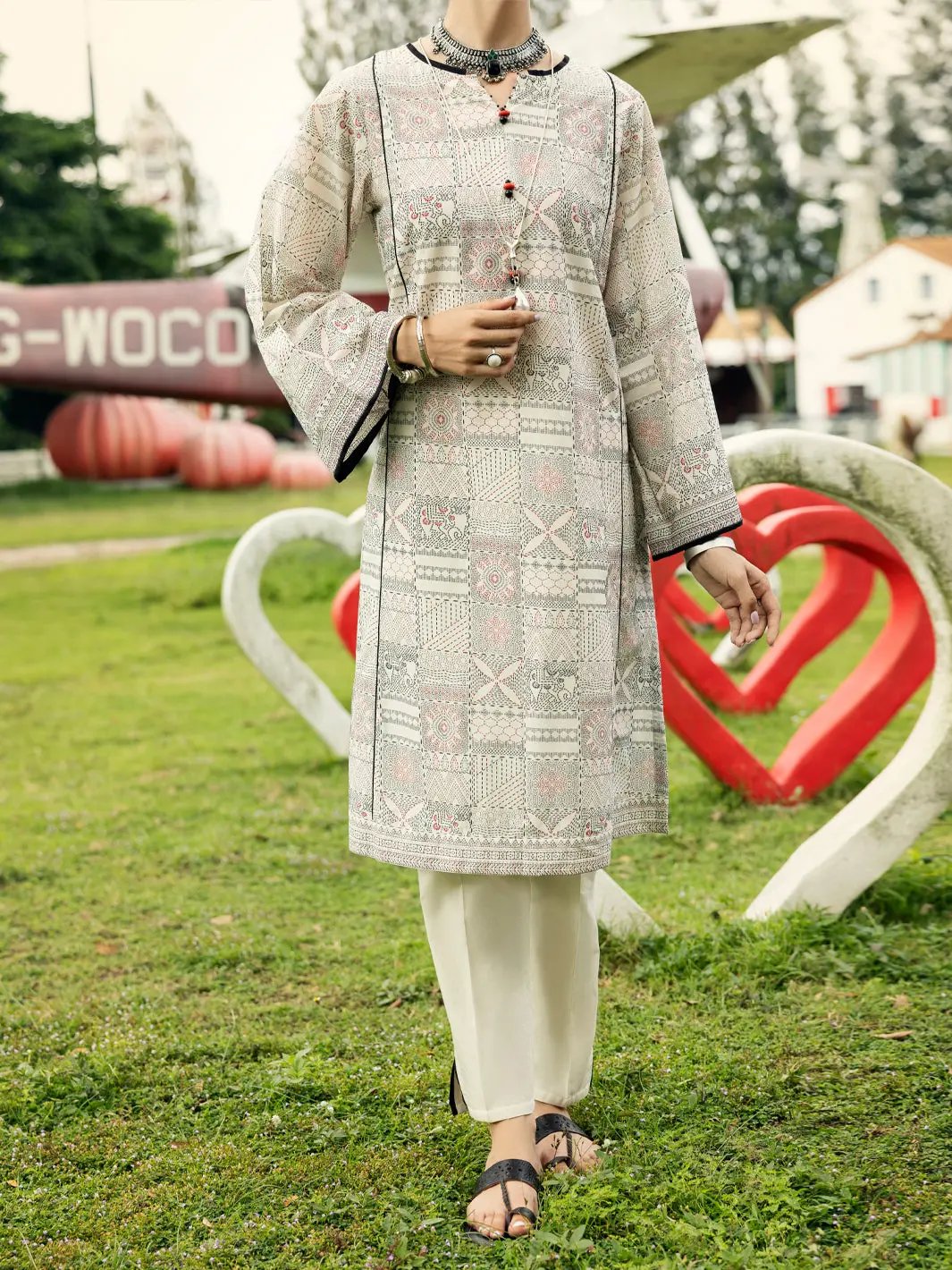 Off White Lawn Kurti - Al-Lk-1043 1