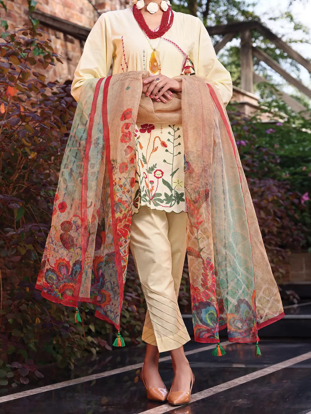 Cream Lawn 3Pc Unstitched - Alp-3Ps-1062 1