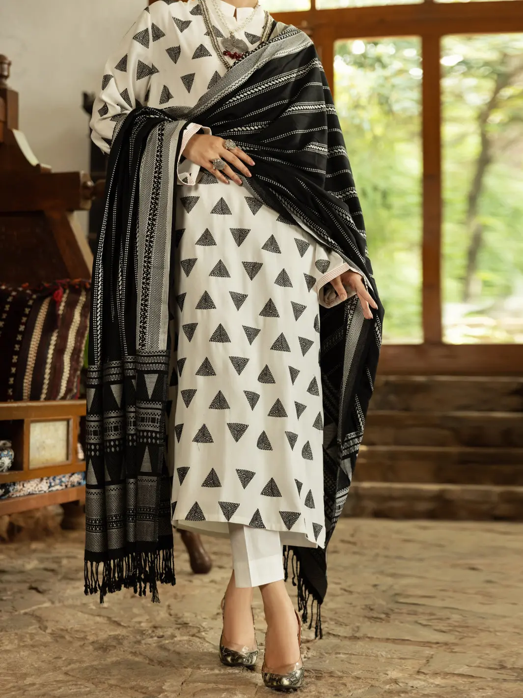 White 3Pc Unstitched - Awp-3Ps-571 1