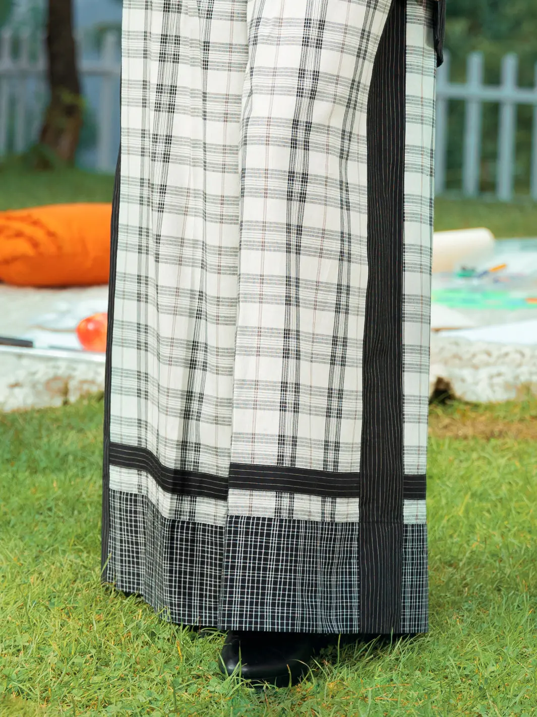 Black & White Trousers - Awp-T-595 1