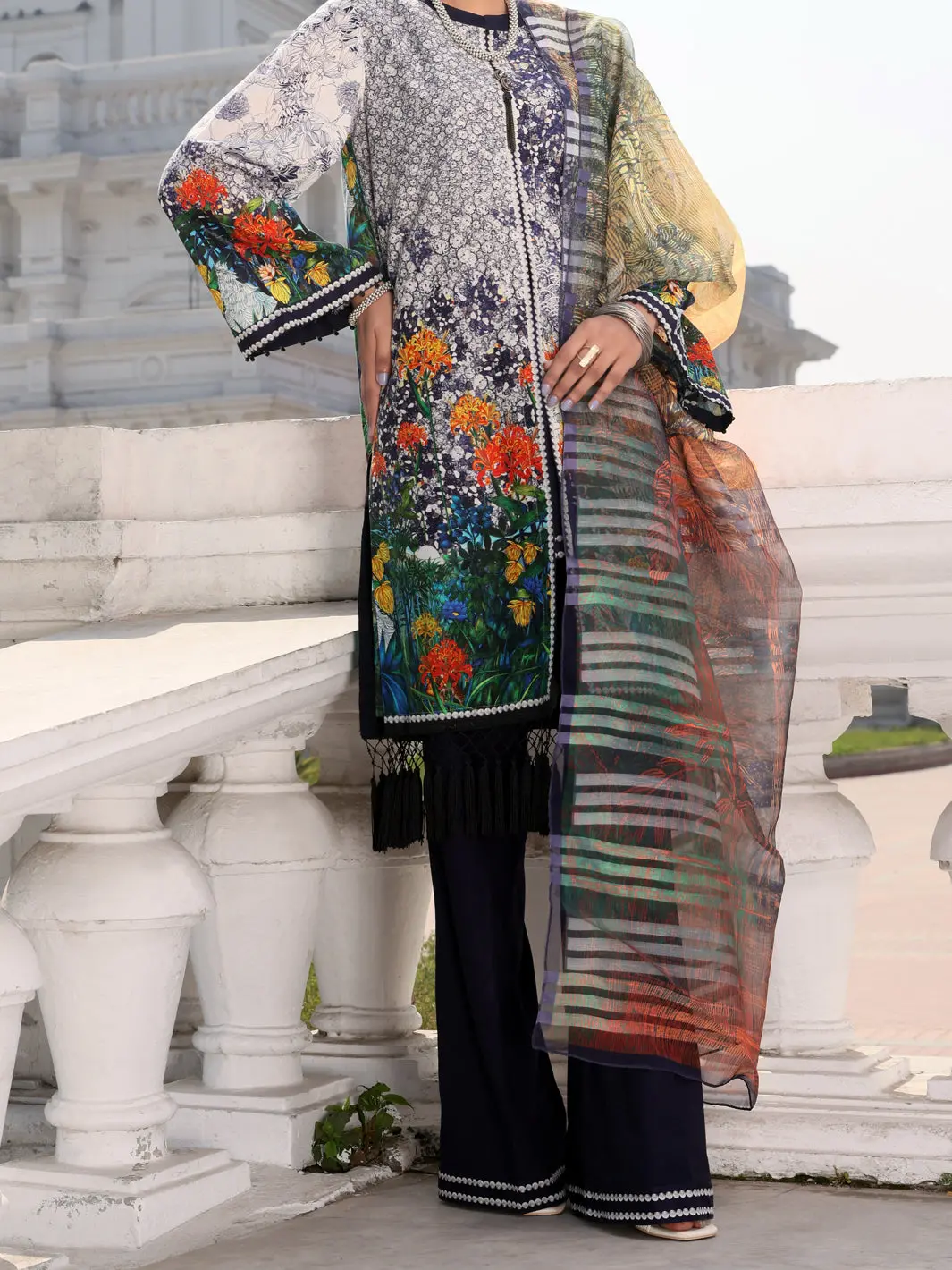 Grey Lawn 3Pc Unstitched - Alp-3Ps-1126 1