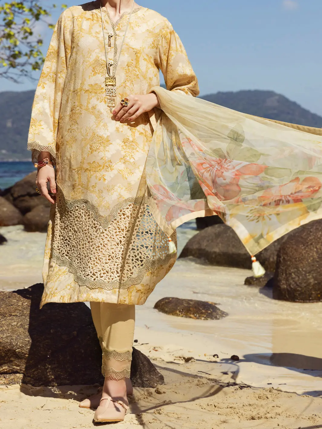 Golden Cotton Jacquard 3Pc Stitched - Alp-3Ps-1155 1