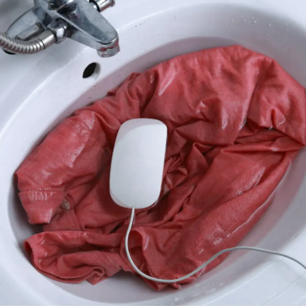 Small Handheld Clothes Washing Machine 1