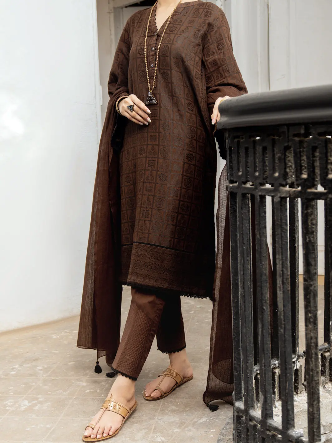 Brown Jacquard 3Pc Unstitched - Alp-3Ps-1170 1