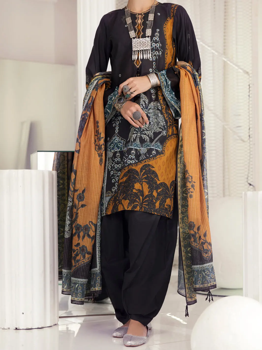 Dark Grey Lawn 3Pc Unstitched - Alp-3Ps-1236 1