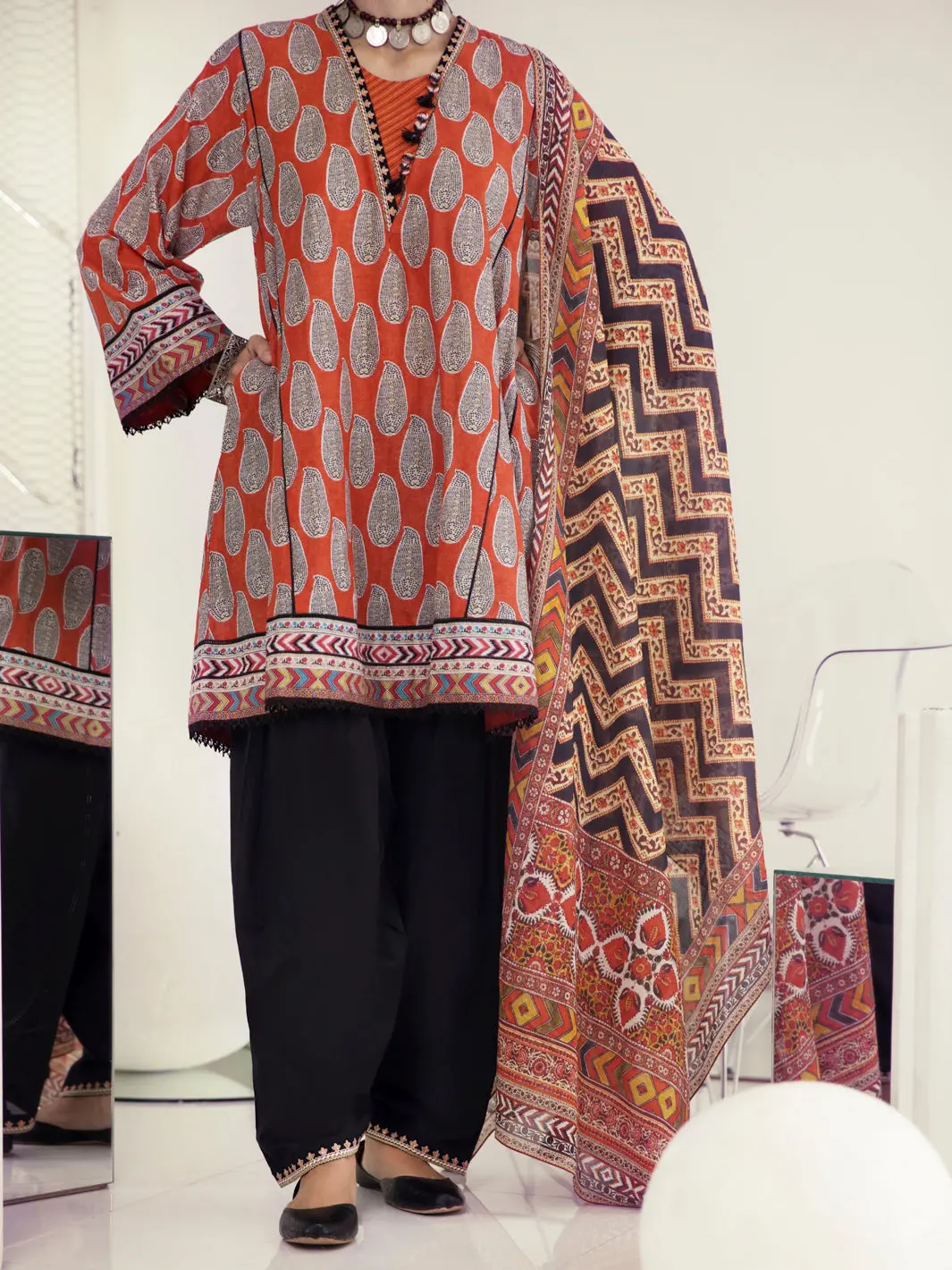 Orange Lawn 3Pc Unstitched - Alp-3Ps-1238 1