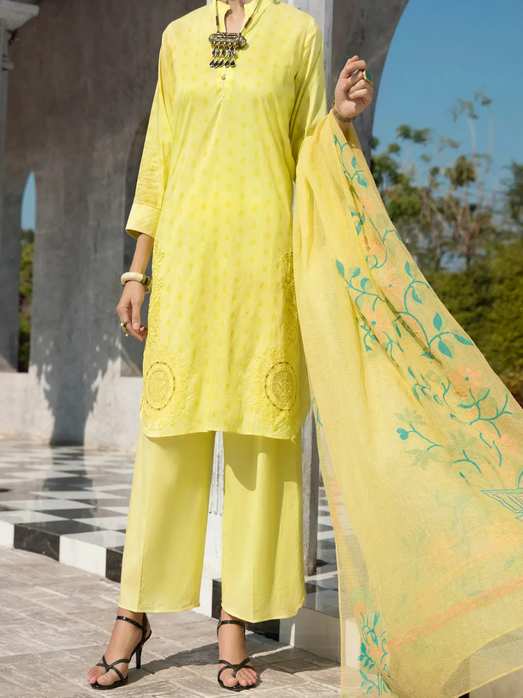 Parrot Green Lawn 3Pc Stitched - Alp-3Ps-1258 1