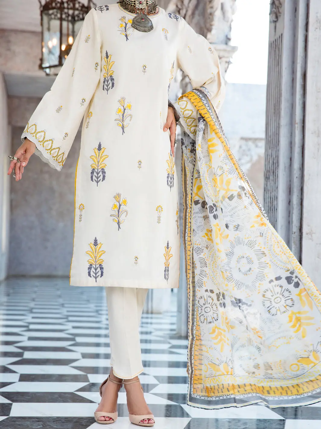 Off White Self-Jacquard 3Pc Unstitched - Alp-3Ps-1259 1