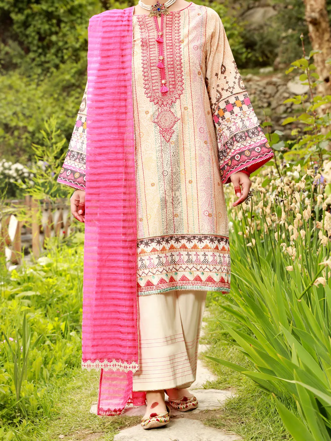 Off White Lawn 3Pc Stitched - Alp-3Ps-1387 1