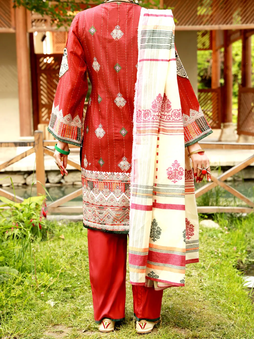 Maroon Lawn 3Pc Unstitched - Alp-3Ps-1388 2