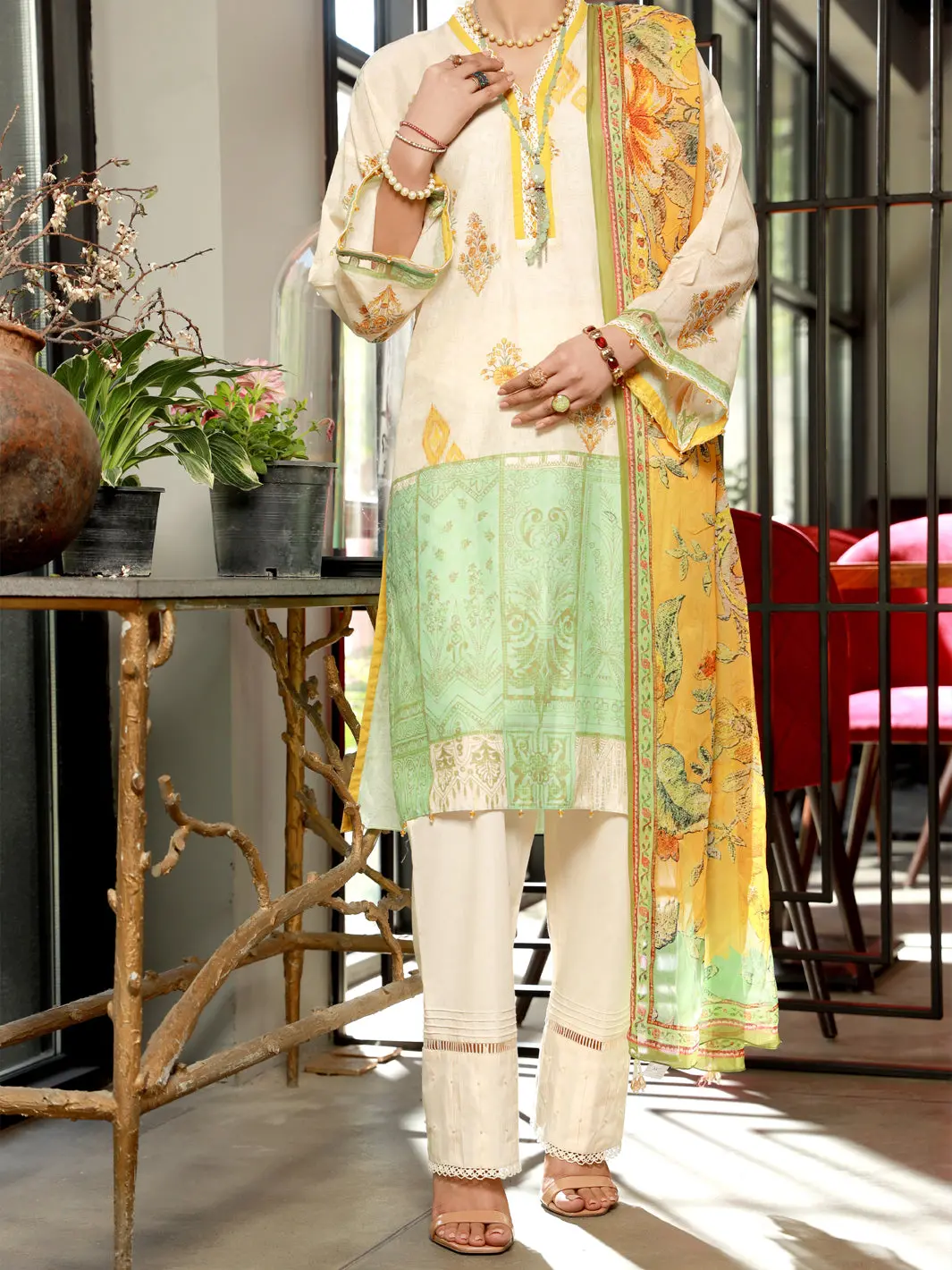 Peach Lawn 3Pc Unstitched - Alp-3Ps-1396 1