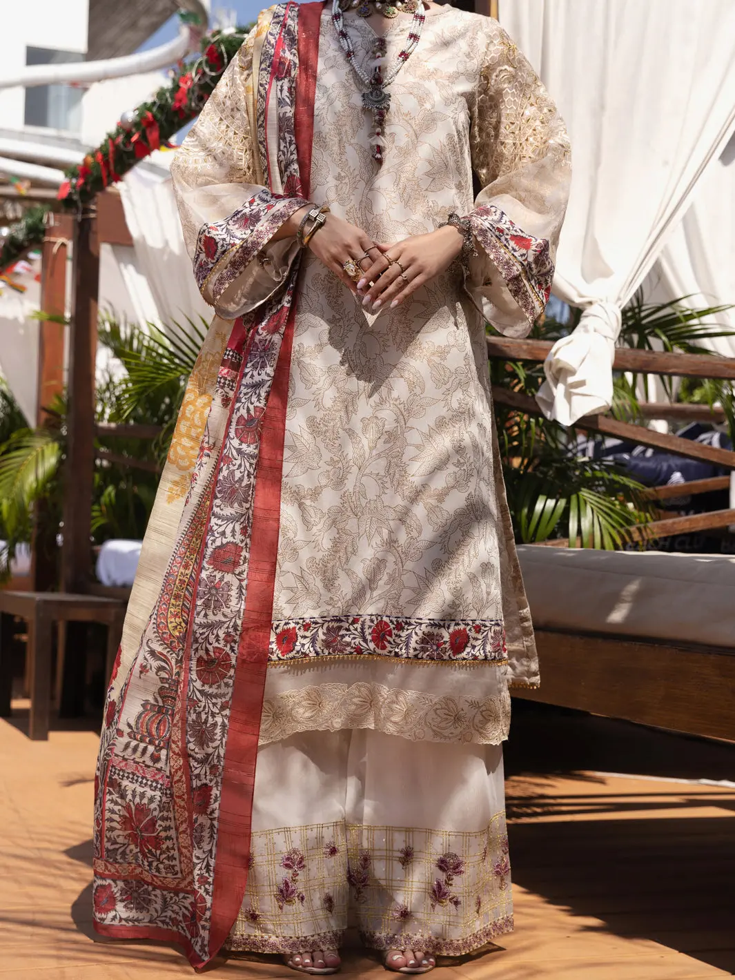Off White 3Pc Stitched - Alp-3Ps-1526 1