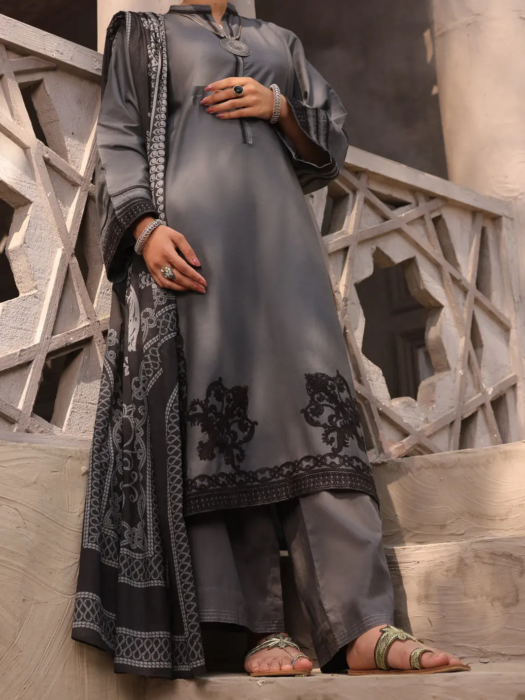 Dark Grey Cambric 3Pc Stitched - Alp-3Ps-1632 1