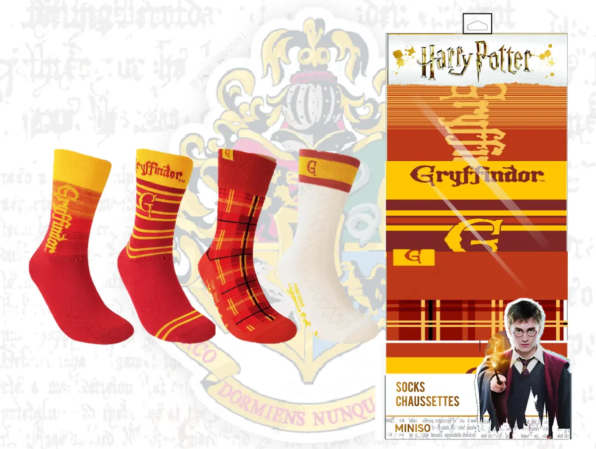 Harry Potter 4 Pairs Crew Socks In Box(Gryffindor) 2
