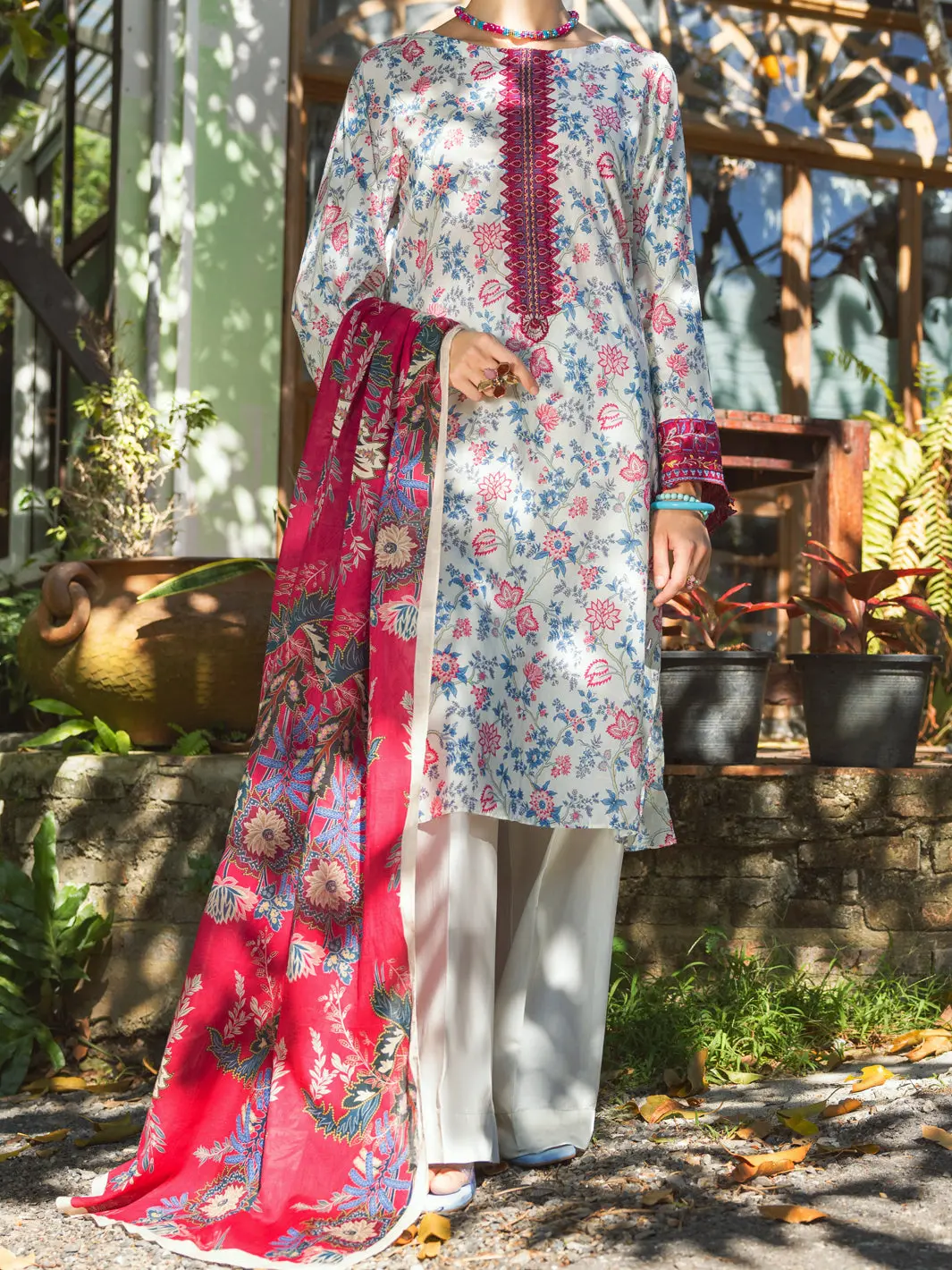 Multicolor Lawn 3Pc Unstitched - Alp-3Ps-1721 1