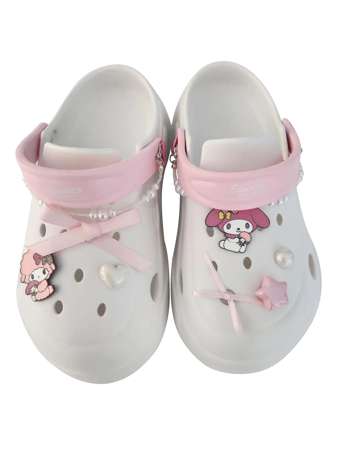 (37-38) Hello Kitty And Friends Clogs 1