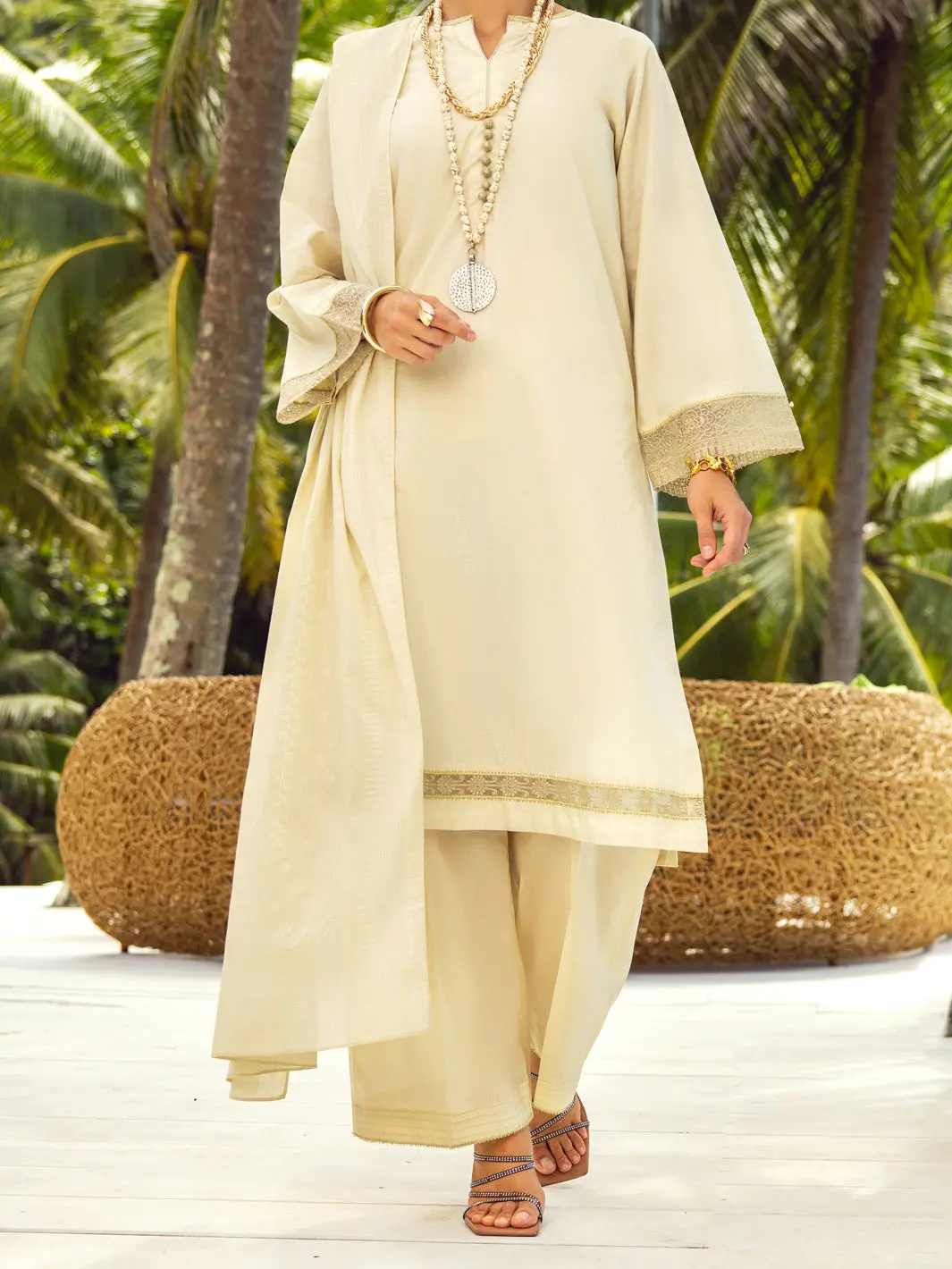 Parrot Green Lawn 3Pc Stitched - Alp-3Ps-1732 1