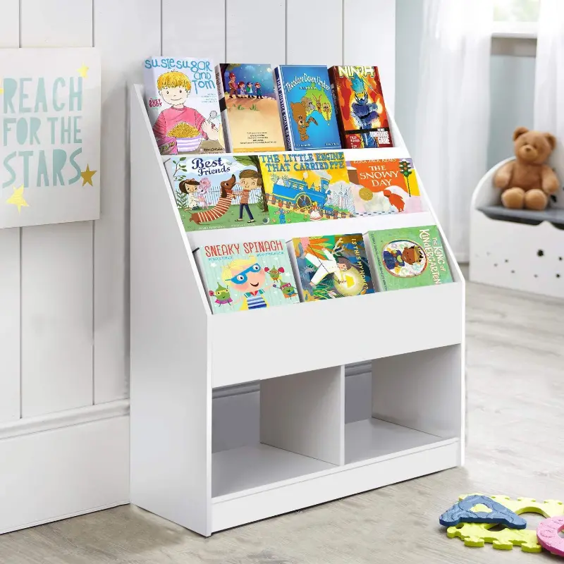 Spacious Kids Nursery Room Bookshelf 1