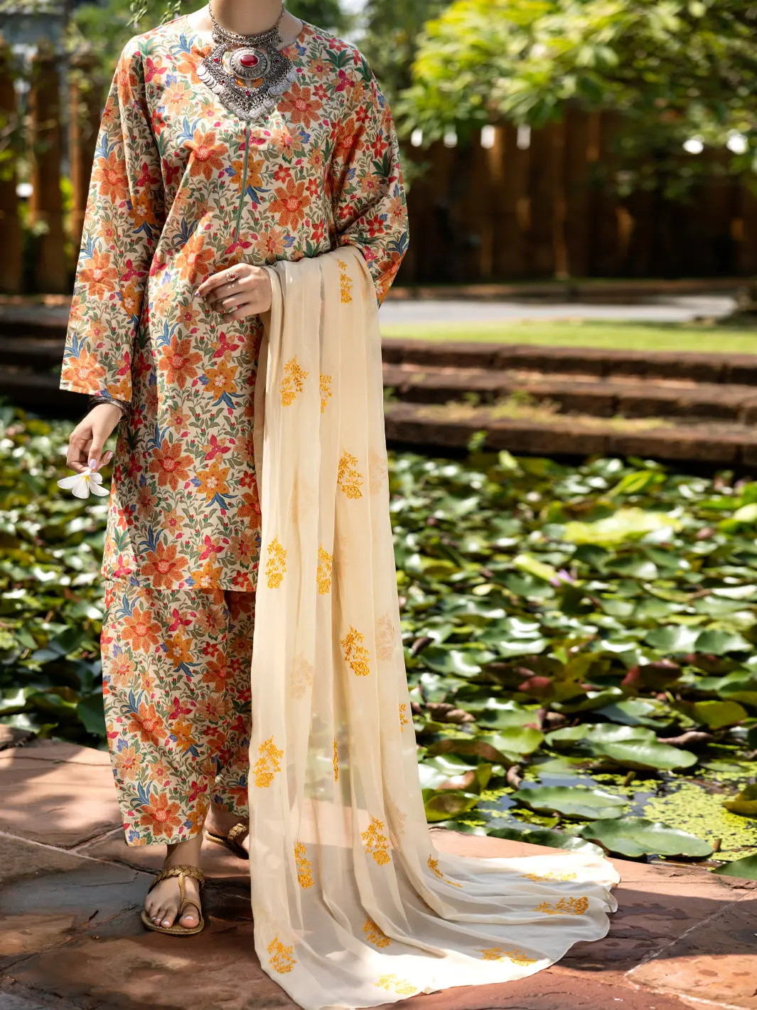 Multicolor Lawn 3Pc Stitched - Alp-3Ps-2103 1