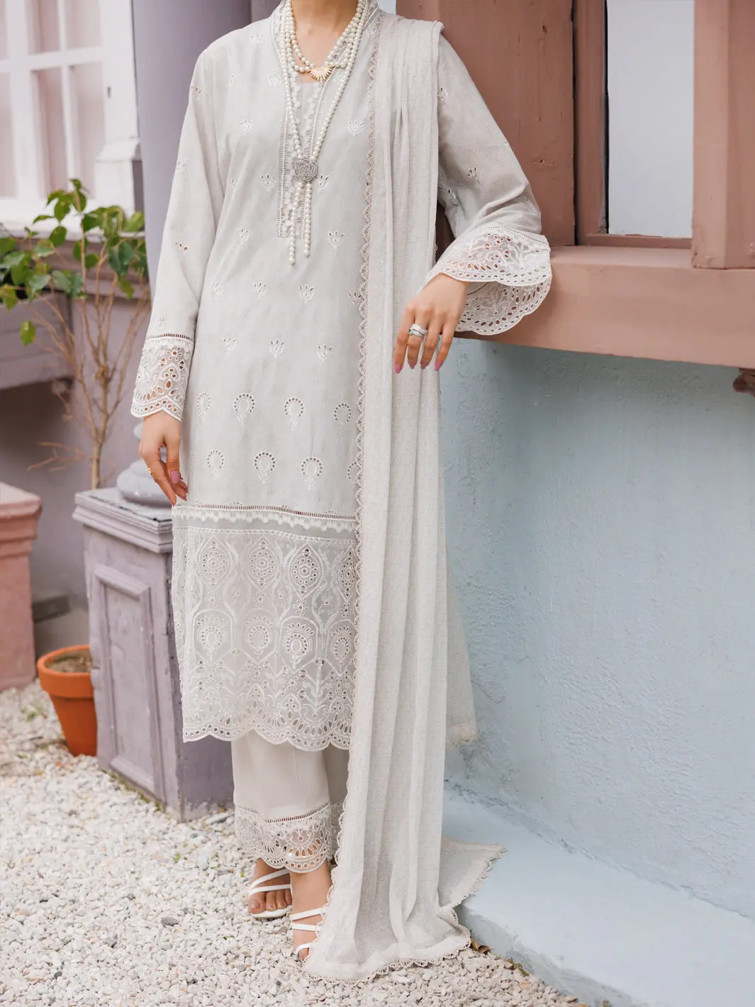Light Grey Schiffli Lawn 3Pc Unstitched - Alp-3Ps-2186 1