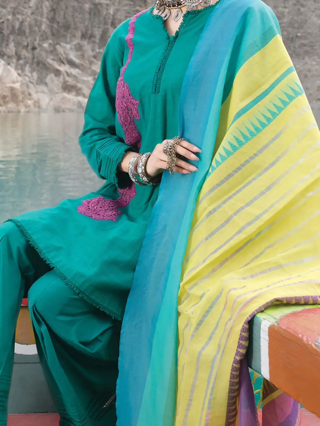 Turquoise Khaddar 3Pc Unstitched - Awp-229 1