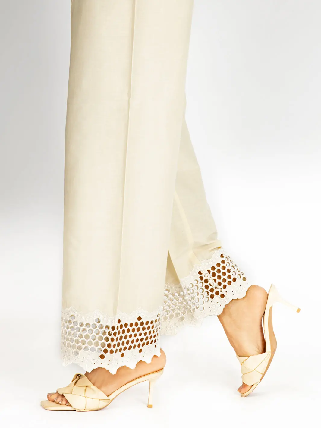 Off White Women Trouser - Al-T-512 1