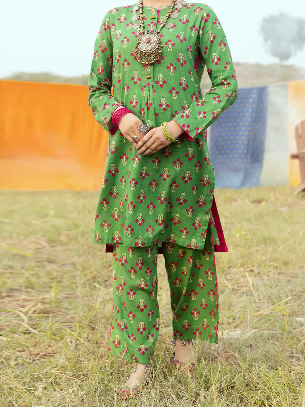 Green Cambric Unstitched 2Pc - Awp-2Ps-527 1