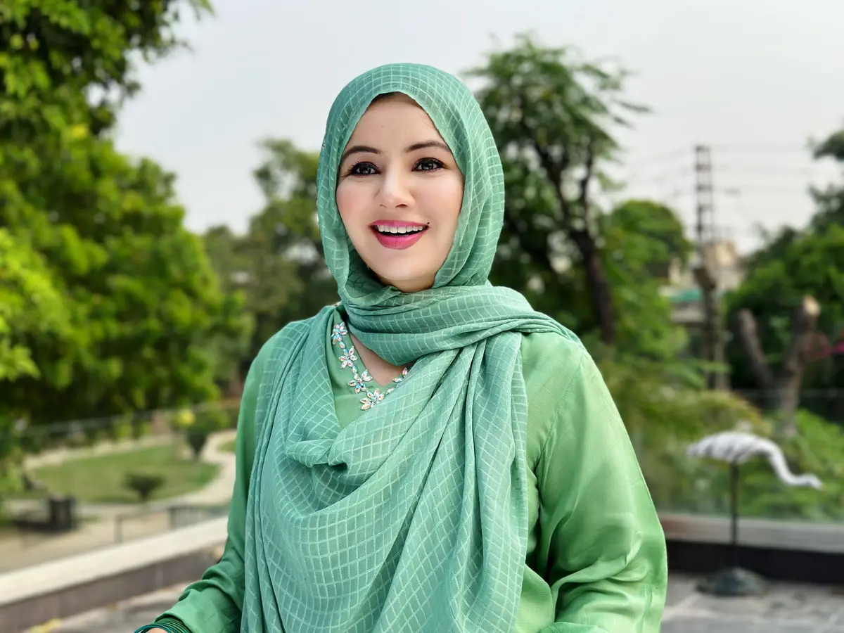 Green Raw Silk Suit 2Pcs (Without Chiffon Dupatta) 1