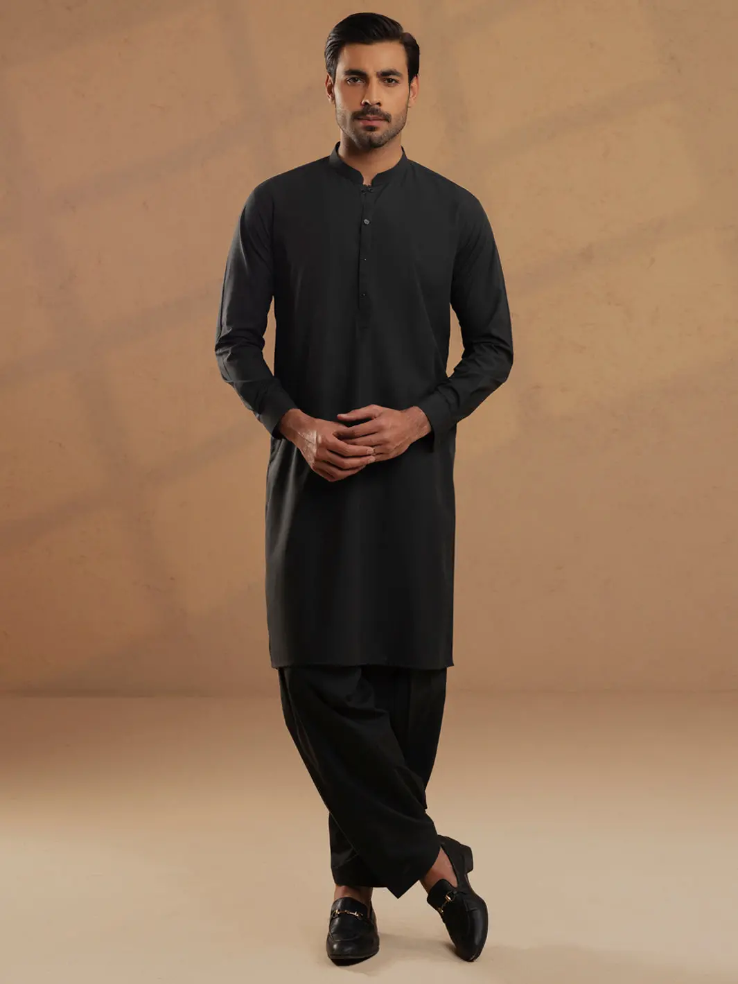 Dark Green Blended Unstitched Fabric - Al-Un-Jhr-6151 1