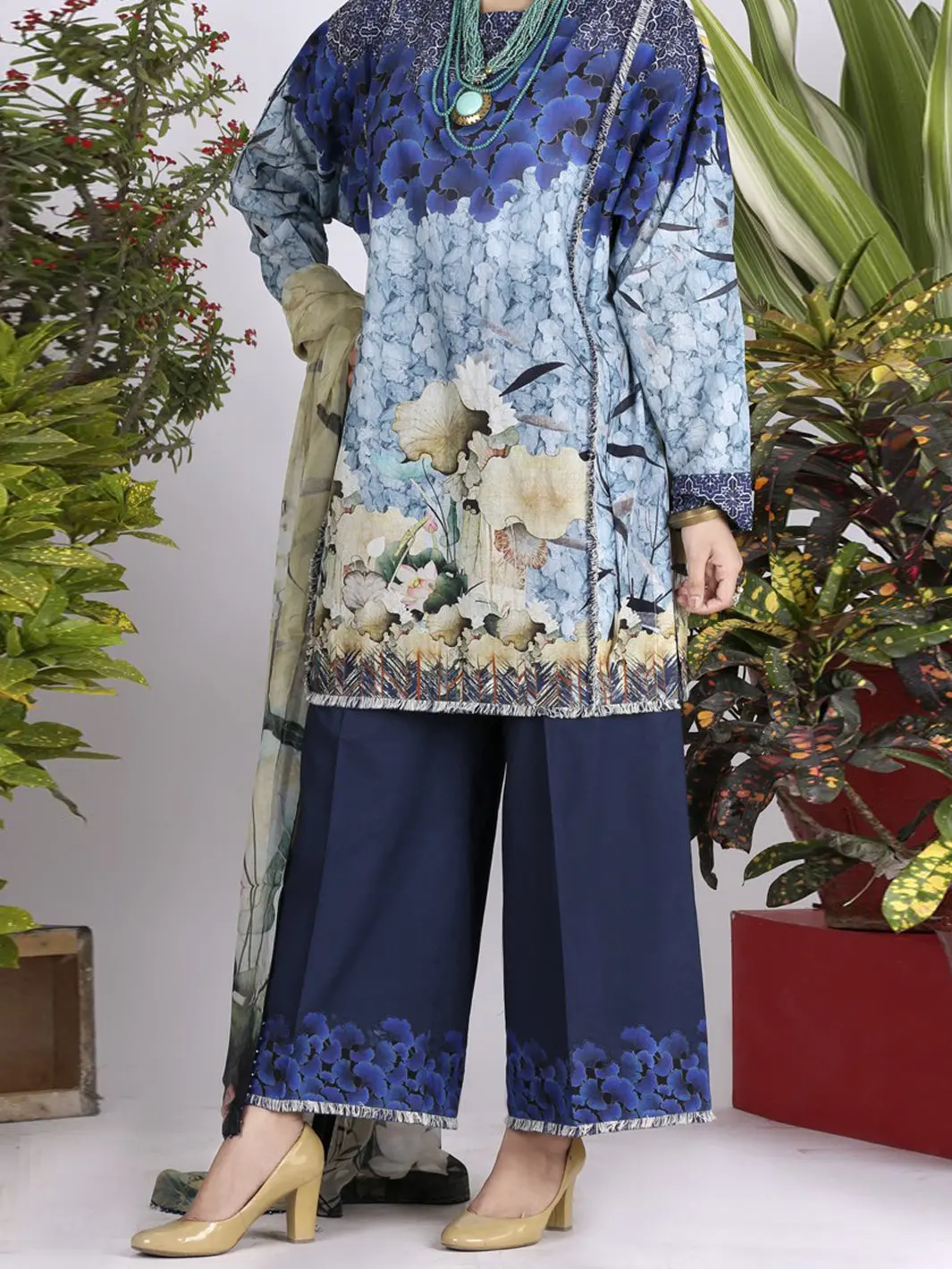 Blue Lawn 3Pc Unstitched - Alp-717 1