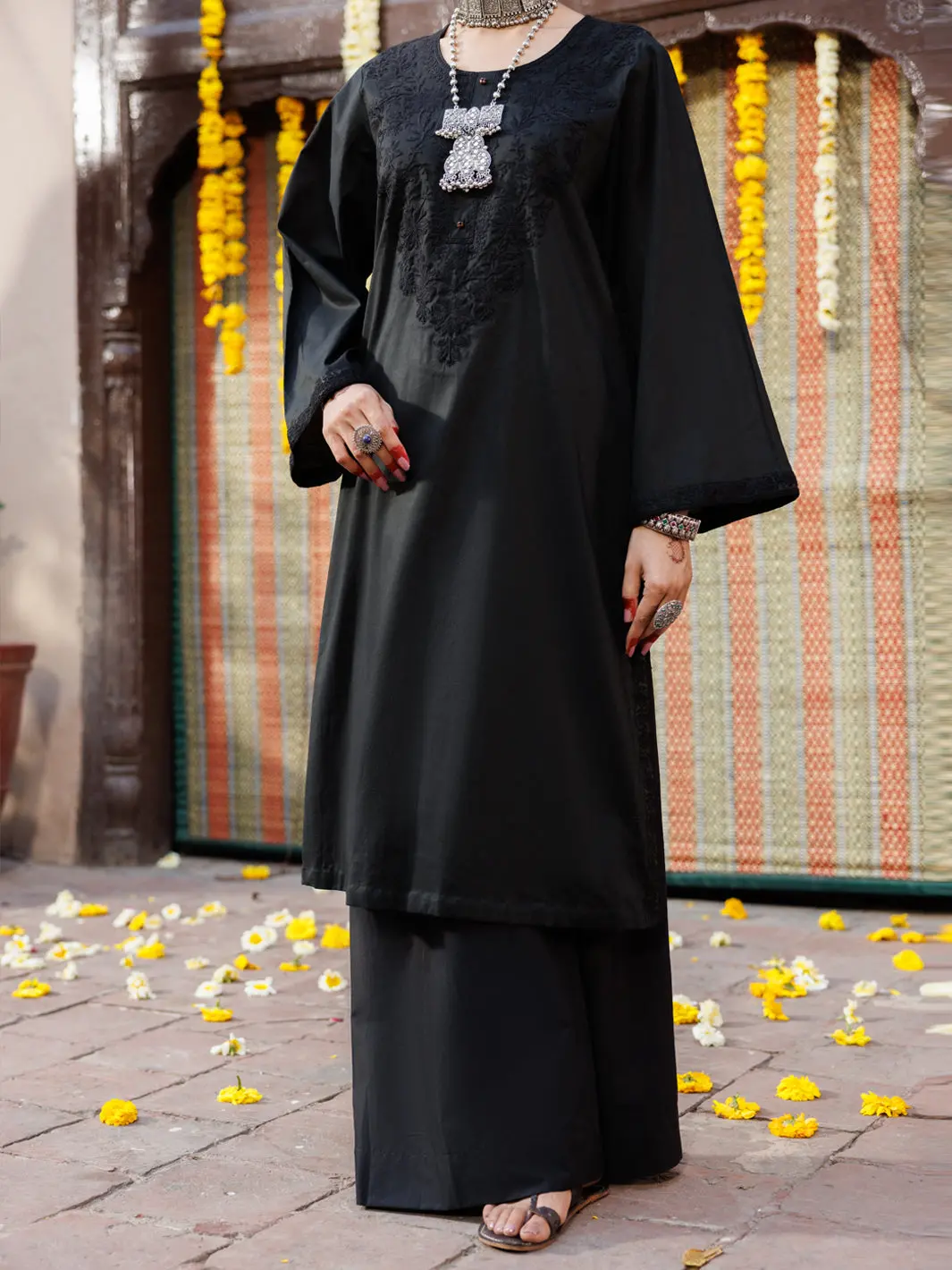 Black Lawn Kurti - Al-Lk-1062 1