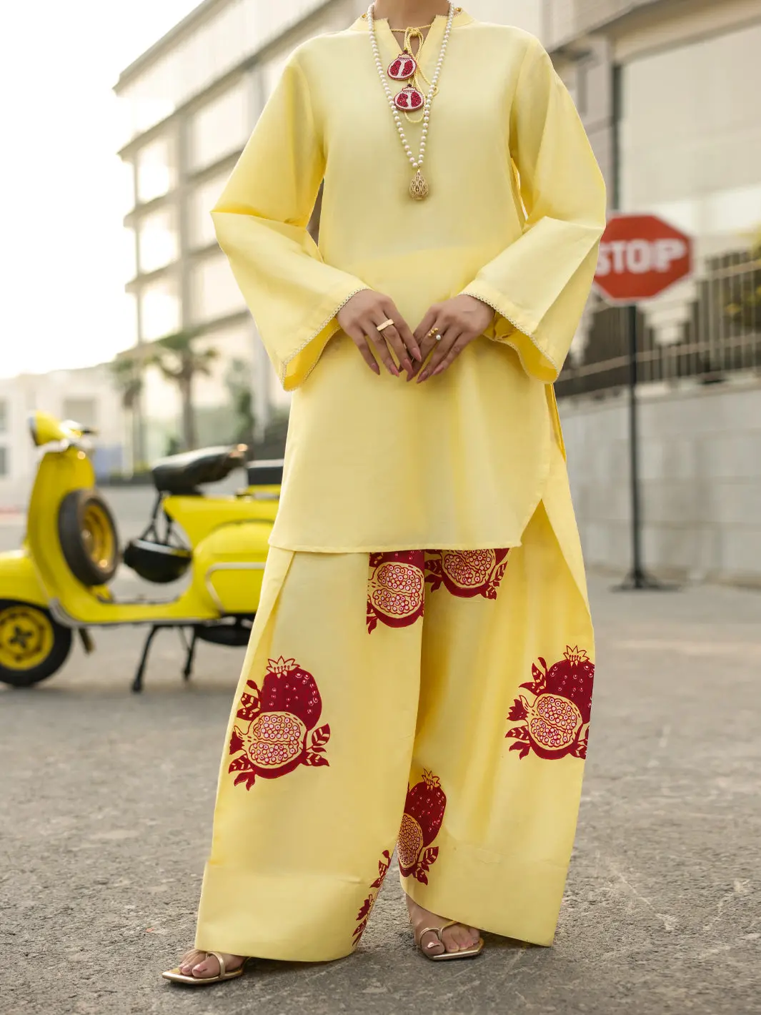 Yellow Lawn 2Pc Stitched - Al-2Ps-Lks-1107 1
