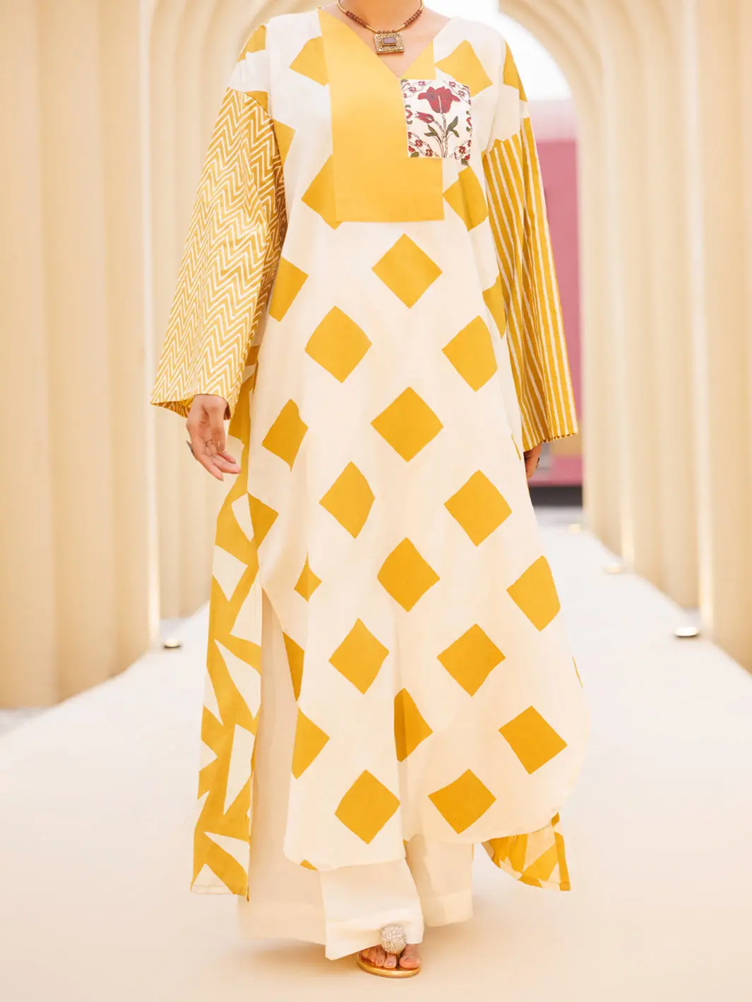 White Lawn 2Pc Stitched - Al-2Ps-Lks-1162 1