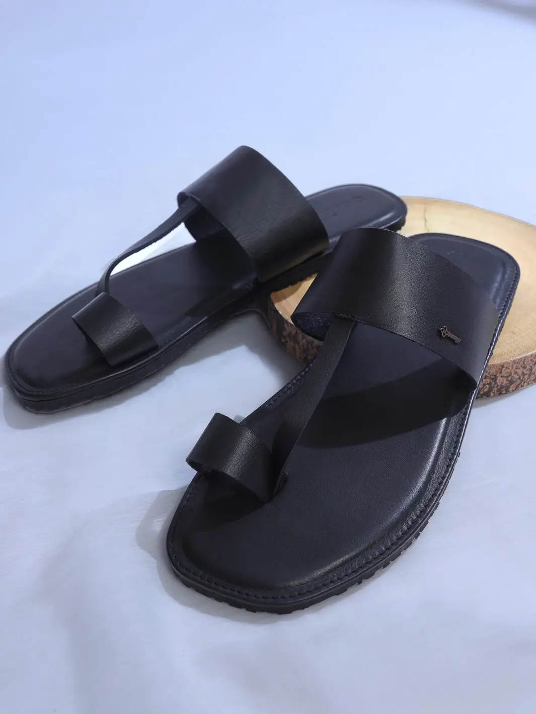 Black Kolhapuri Chappal - Al-Mfw-Kc-169 1