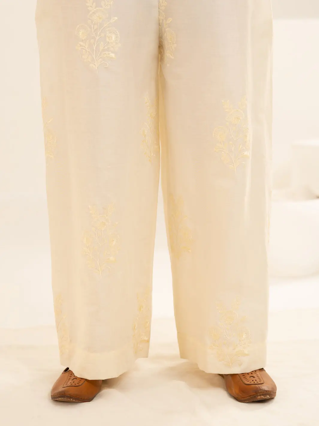 Off White Lawn Trousers - Al-T-804 1