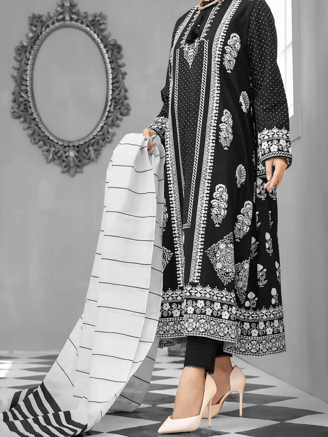 Black Lawn 2Pc Unstitched - Alp-1032 1