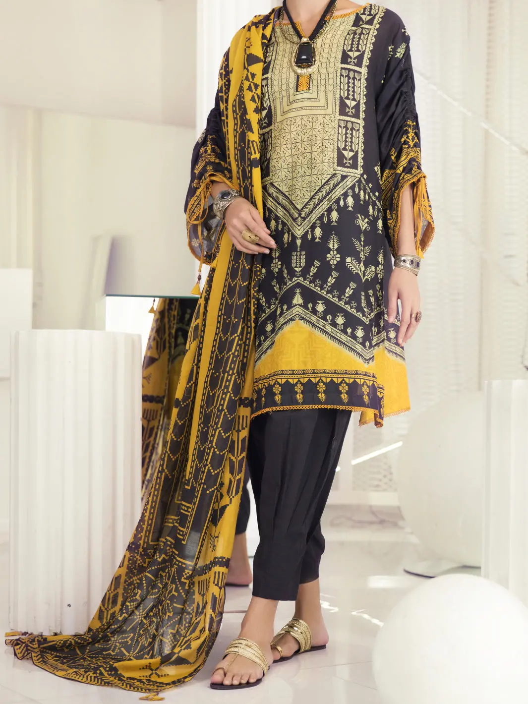 Black Lawn 3Pc Unstitched - Alp-3Ps-1240 1