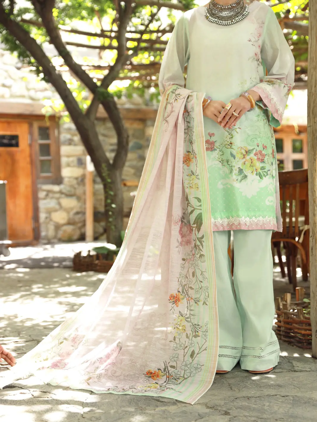 Pista Green Lawn 3Pc Unstitched - Alp-3Ps-1375 1