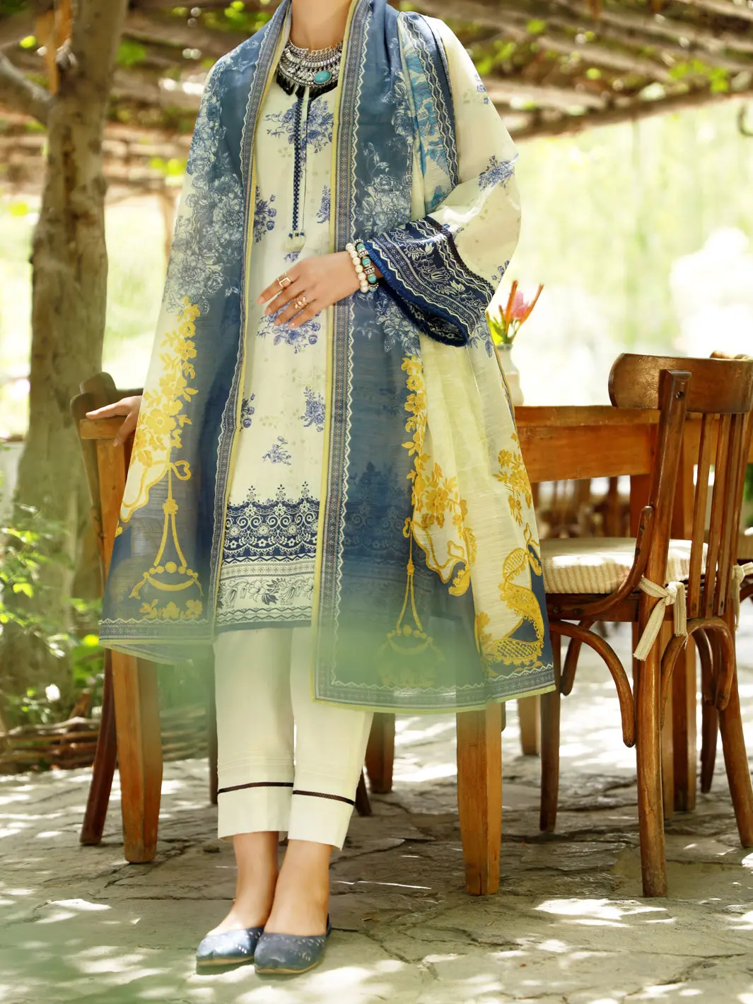 Ivory Lawn 3Pc Stitched - Alp-3Ps-1376 1
