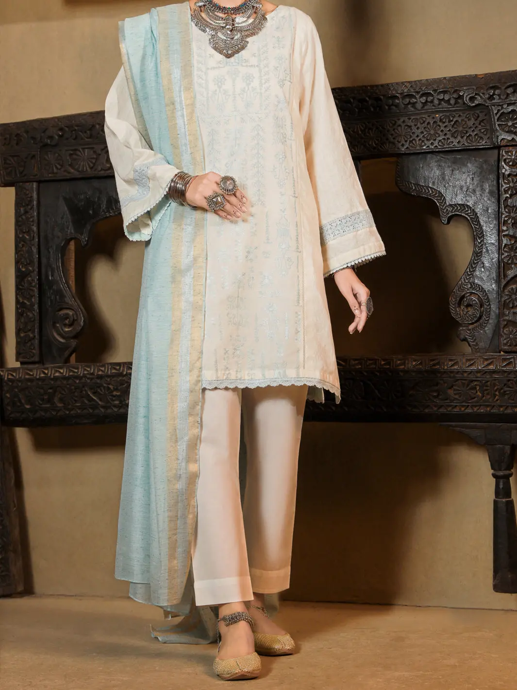 White Jacquard 3Pc Stitched - Alp-3Ps-1422 1