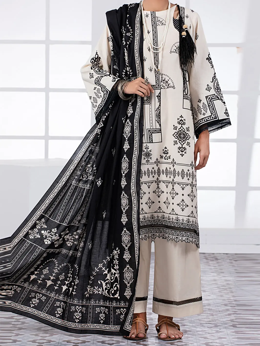 Black & White 2Pc Unstitched - Alp-2Ps-1450A 1