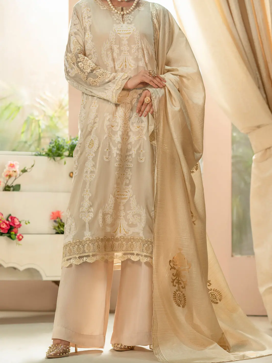 Off White 3Pc Stitched - Alp-3Ps-1663 1