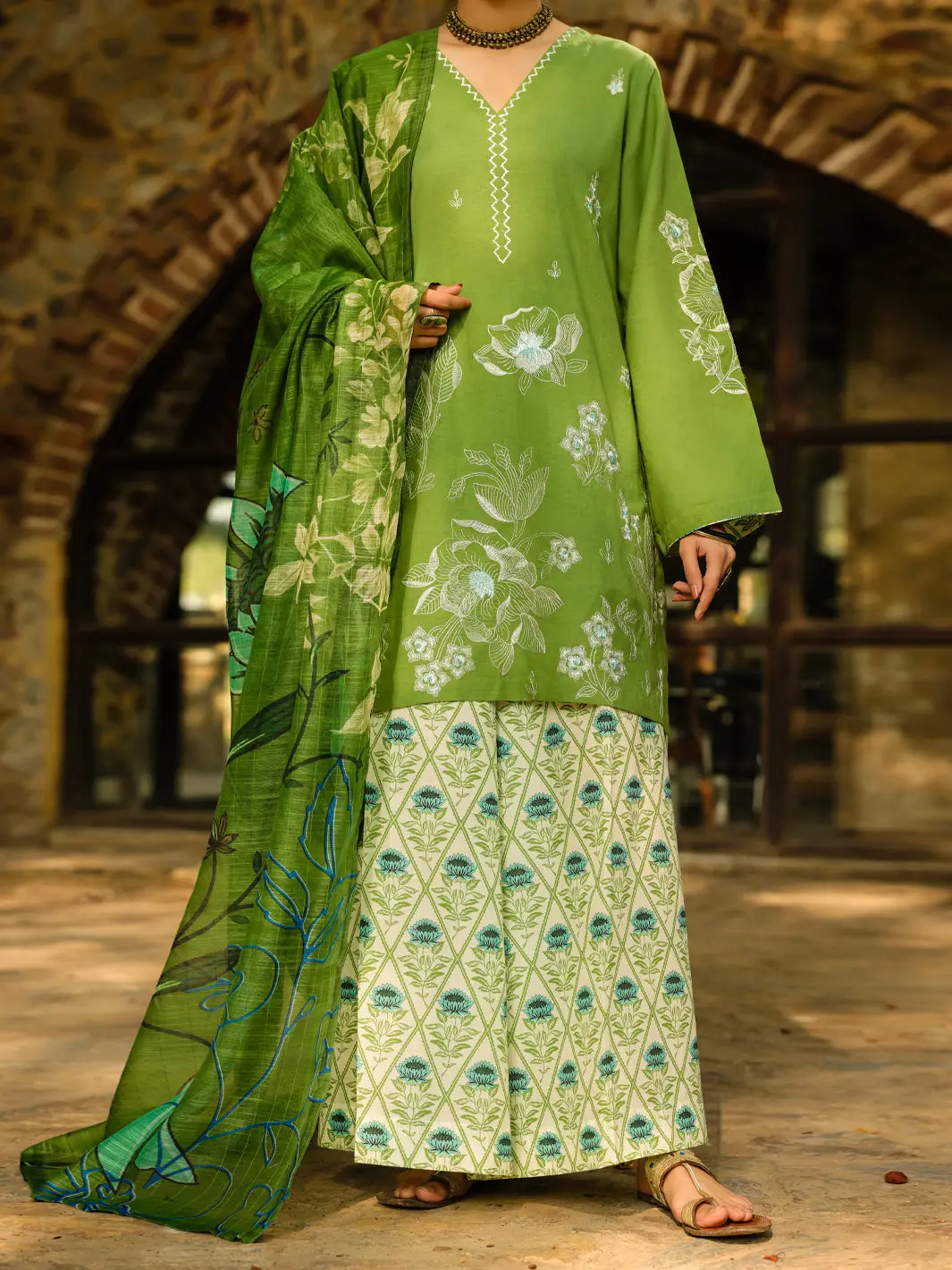 Green Lawn 3Pc Stitched - Alp-3Ps-2309 1