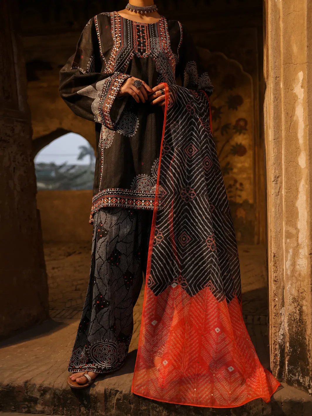 Black Lino Kara 3Pc Stitched - Alp-3Ps-2353 1