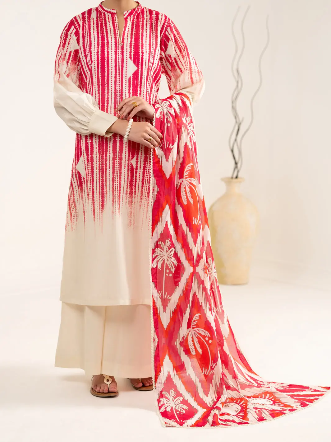 Pink Lawn 3Pc Unstitched - Alp-3Ps-2390 1