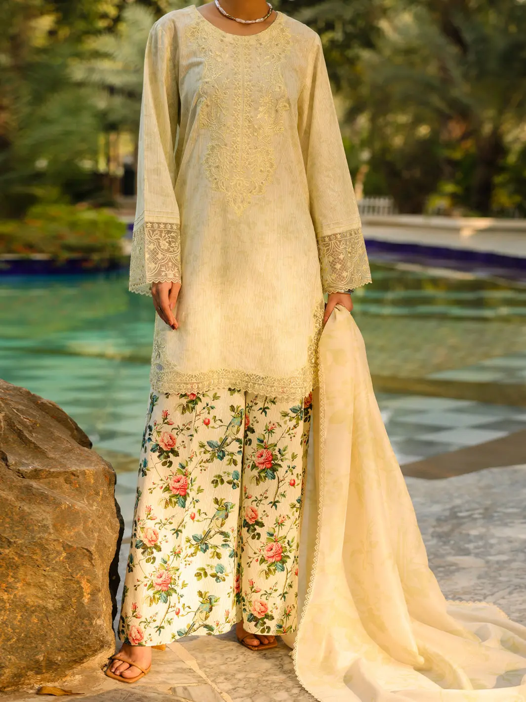 Off White Golden Lurex 3Pc Unstitched - Alp-3Ps-2452 1