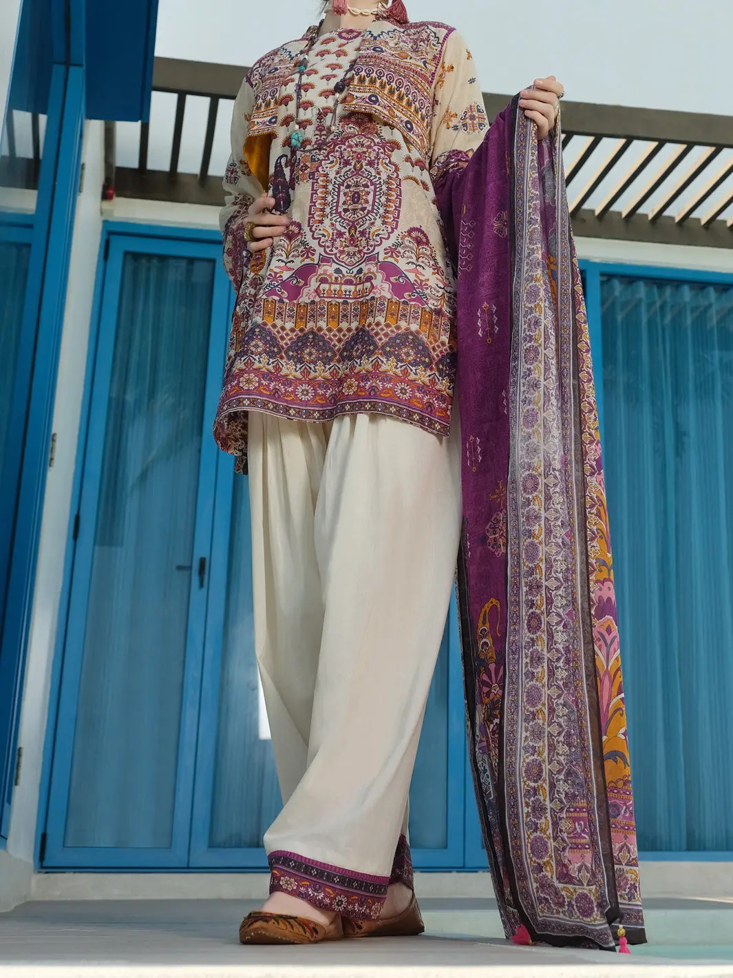 Ivory Lawn 3Pc Stitched - Alp-3Ps-800 1