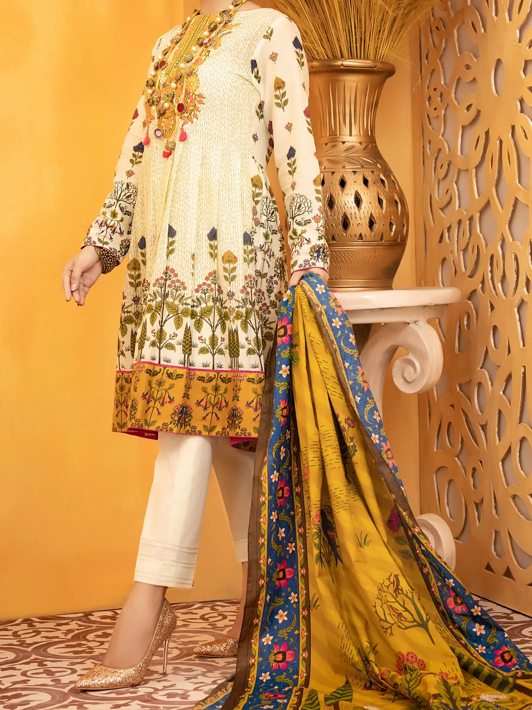 Yellow Lawn 3Pc Unstitched - Alp-931 1